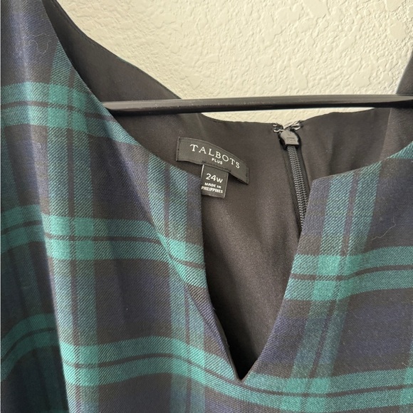 Talbots Green Sheath Dress with V-neck and Cuffed Sleeves - Picture 3 of 11